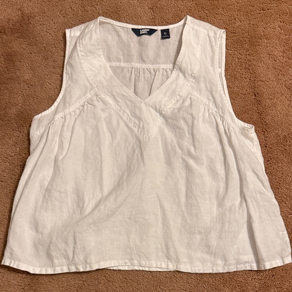 Lands' End Women’s Linen V-neck Sleeveless Top - Picture 3 of 4